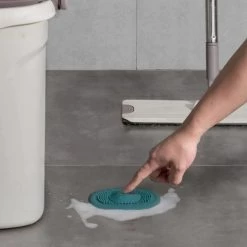 Heuts Goods - Gootsteenzeef - Gootsteenstop - Afvoerzeef - Afvoerstop - Spoelbal - Bad - Douchebak - Keuken - Wasbak - Badkuip - Siliconen - Donkerblauw 19 Heuts Goods - Gootsteenzeef - Gootsteenstop - Afvoerzeef - Afvoerstop - Spoelbal - Bad - Douchebak - Keuken - Wasbak - Badkuip - Siliconen - Donkerblauw -Huishoudelijke Schoonmaak 1200x1200 544