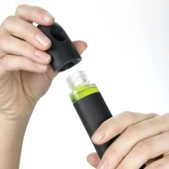 OXO Good Grips Afwasborstel Met Zeepdispenser -Huishoudelijke Schoonmaak 1200x1200 569