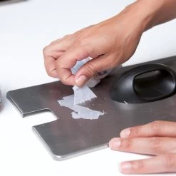 HG Stickerverwijderaar - 300ml - Eenvoudig In Gebruik - 100% Lijmrestenverwijdering -Huishoudelijke Schoonmaak 1200x1200 972