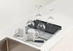 Joseph Joseph - Tier - Afdruipmat - Uitschuifbaar - Grijs -Huishoudelijke Schoonmaak 1200x836 2