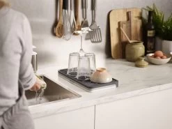 Joseph Joseph - Tier - Afdruipmat - Uitschuifbaar - Grijs -Huishoudelijke Schoonmaak 1200x900 9