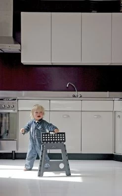 PUHLMANN - Inklapbare Kruk, JAMES, Plastic, Grijs, 40 Cm Hoog, Max 90 Kilo -Huishoudelijke Schoonmaak 746x1200 1