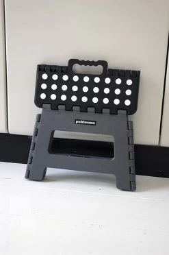 PUHLMANN - Inklapbare Kruk, JAMES, Plastic, Grijs, 22 Cm Hoog, Max 100 Kilo -Huishoudelijke Schoonmaak 797x1200 3
