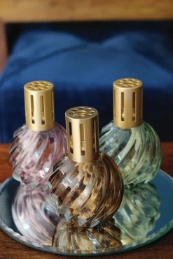 Ashleigh & Burwood Lampenolie Geurolie - Freesia & Orchid 250 Ml 10 Ashleigh & Burwood Lampenolie Geurolie - Freesia & Orchid 250 Ml -Huishoudelijke Schoonmaak 800x1200 19