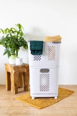 Sens Design Wasmanden Met Deksel - Wassorteerder 3 Vakken Op Wieltjes 27 Sens Design Wasmanden Met Deksel - Wassorteerder 3 Vakken Op Wieltjes -Huishoudelijke Schoonmaak 800x1200 7